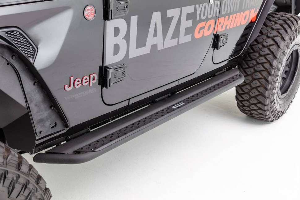 Подножки Ford F-250/F-350 17-22 SuperCab Dominator Xtreme DSS Go Rhino DSS4177T