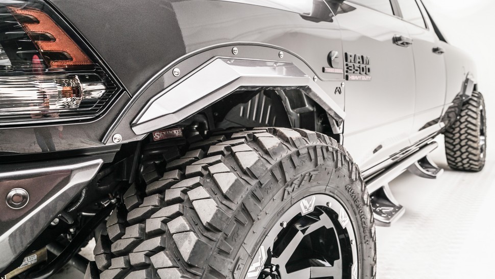 Расширители колесных арок Dodge Ram 2500/3500 16-18 Fab Fours TF2910-1