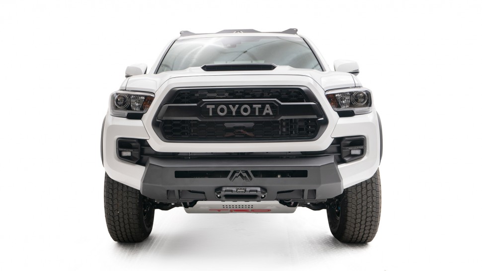 Скрытая площадка для лебедки Toyota Tacoma 16-22 Fab Fours TT16-N3651-1