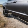 Выдвижные электрические пороги Toyota Tacoma 16-22 PowerStep AMP Research 75162-01A