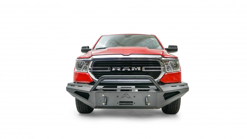 Передний стальной бампер Dodge Ram 1500 19-21 Fab Fours DR19-RS4262-1