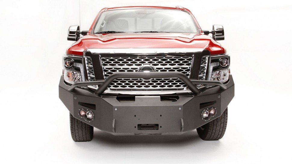Передний бампер Premium с центаральной дугой Nissan Titan XD 16-19 Fab Fours NT16-F3752-1