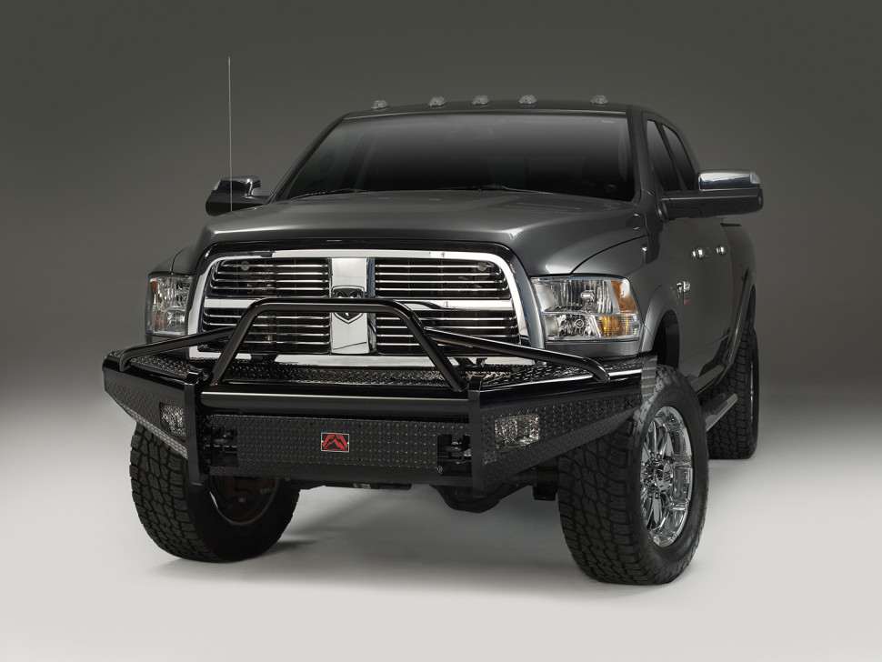 Передний бампер с центральной дугой Black Steel Dodge Ram 2500/3500/4500/5500 06-09 Fab Fours DR06-S1162-1