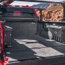 Ролета багажника сворачиваемая с T-Slot Рельсами Dodge Ram 1500/2500/3500 09-25 8' Revolver X4ts BAK 80214RK