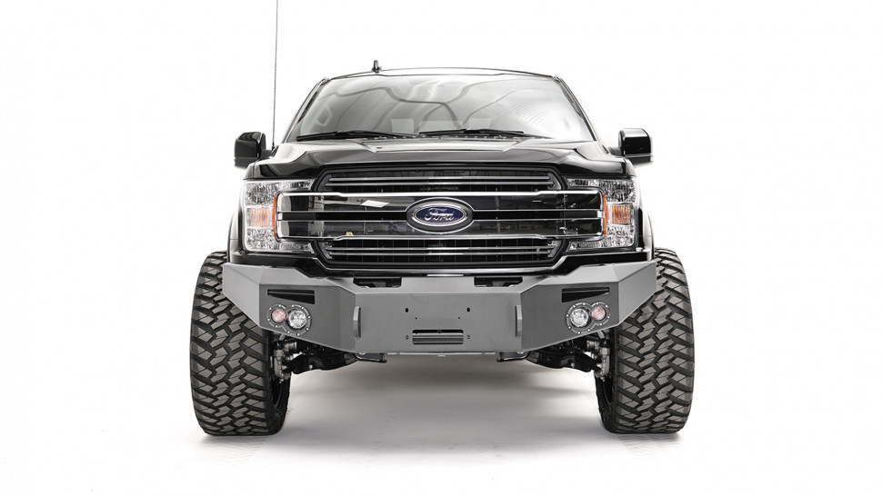 Передний бампер Premium Ford F-150 18-20 Fab Fours FF18-H4551-1