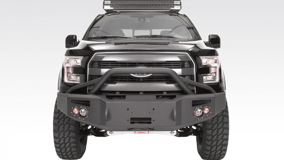 Передний бампер Premium с центаральной дугой Ford F-150 15-17 Fab Fours FF15-H3252-1