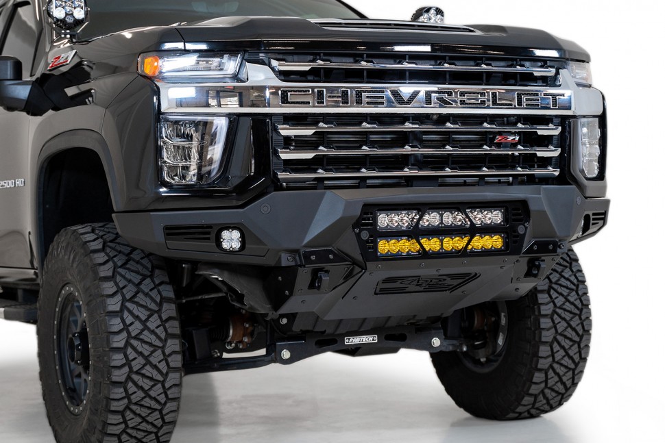 Передний бампер Chevrolet Silverado 2500/3500 20-22 Bomber (Фары 20") ADD Offroad F270012140103