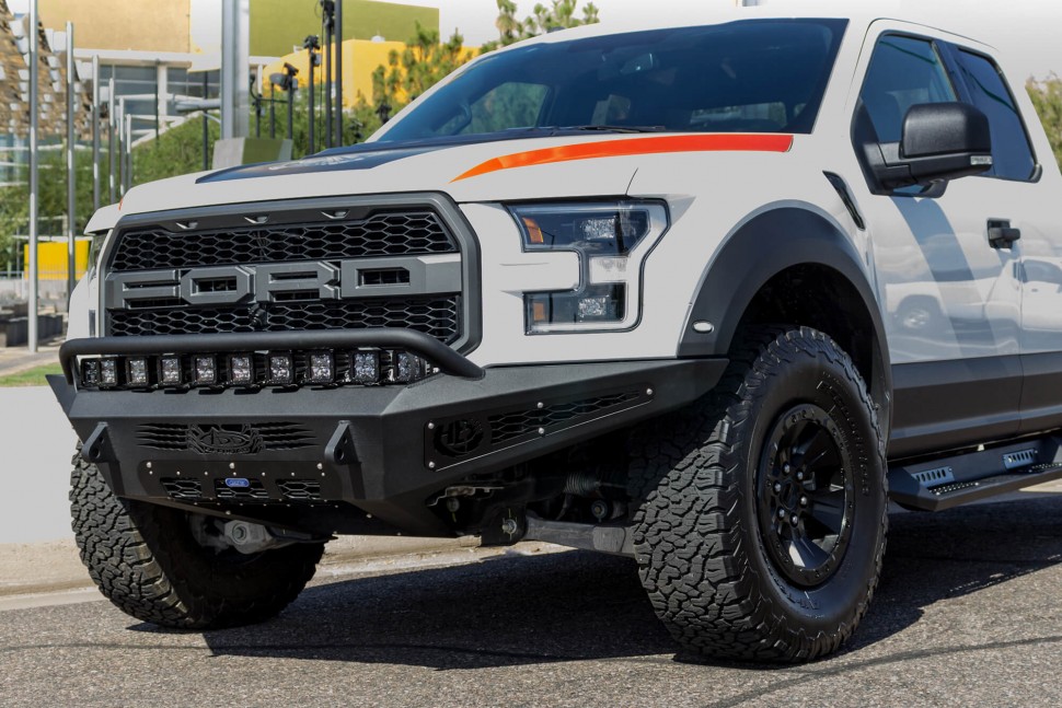 Передний бампер Addictive Desert Designs Ford F-150 Raptor 17-20 (F117432860103)