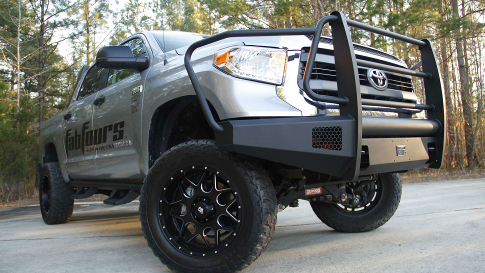 Передний бампер с защитной дугой Black Steel Elite Toyota Tundra 07-13 Fab Fours TT07-R1860-1