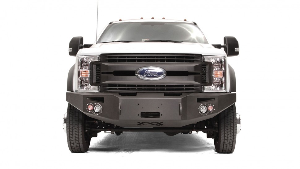 Передний бампер Premium Ford F-450/F-550 17-20 Fab Fours FS17-A4251-1