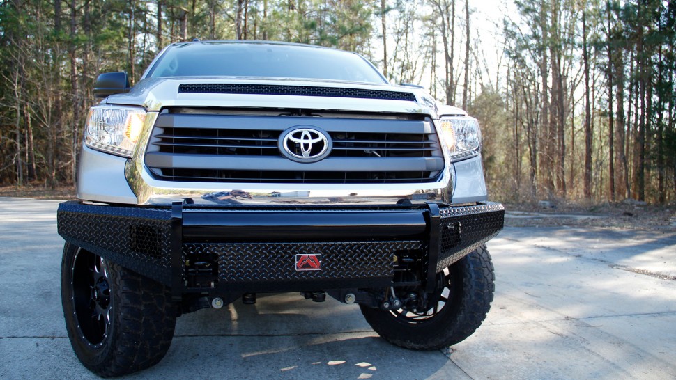 Передний бампер Black Steel Toyota Tundra 14-21 Fab Fours TT14-K2861-1
