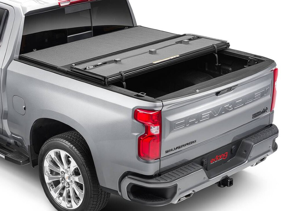 Крышка багажника складная Chevrolet Silverado/GMC Sierra 1500 19-25 5'8" Solid Fold ALX Extang 88456